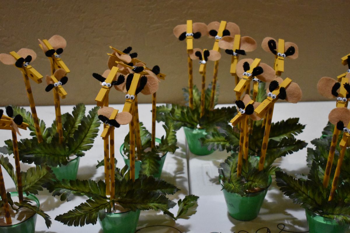 Vacation Bible School : Crafts